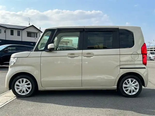 ホンダ Ｎ ＢＯＸ G L ホンダセンシング 静岡県 2020(令2)年 0.9万km プレミアムアイボリーパールⅡ 社外SDナビ（Bluetooth、CD、DVD、フルセグTV）/バックカメラ/ETC/前方ドラレコ/追従走行有クルコン/スマートキー/純正フロアマット/片側パワスラ/アイドリングストップ/D+N席シートヒーター/プッシュスタート/オートライト/オートエアコン/ベンチシート/横滑り防止装置/キセノンヘッドライト/ダブルエアバッグ/衝突被害軽減システム/レーンキープアシスト