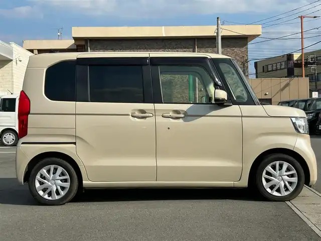 ホンダ Ｎ ＢＯＸ G L ホンダセンシング 静岡県 2020(令2)年 0.9万km プレミアムアイボリーパールⅡ 社外SDナビ（Bluetooth、CD、DVD、フルセグTV）/バックカメラ/ETC/前方ドラレコ/追従走行有クルコン/スマートキー/純正フロアマット/片側パワスラ/アイドリングストップ/D+N席シートヒーター/プッシュスタート/オートライト/オートエアコン/ベンチシート/横滑り防止装置/キセノンヘッドライト/ダブルエアバッグ/衝突被害軽減システム/レーンキープアシスト