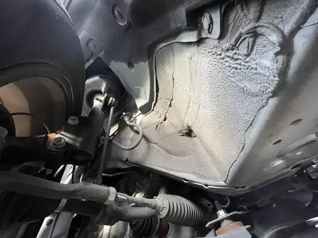 日産 セレナ ハイウェイスター G 滋賀県 2016(平28)年 5.2万km ダイヤモンドブラック 両側パワースライドドア/オートドアメインハンズフリー機能/社外後席フリップダウンモニター/社外ナビ【MDV-M910HDF】/（AM/FM/CD/DVD/HDMI/フルセグTV/Bluetooth)/バックカメラ/アラウンドビューモニター/パーキングアシスト/前後ドライブレコーダー/ビルトインETC/プリクラッシュブレーキアシスト/横滑り防止装置/レーンキープアシスト/コーナーセンサー/標識検知機能/クルーズコントロール/アイドリングストップ/TVキャンセラー/革巻きステアリング/ステアリングスイッチ/電動格納ミラー/オートライト/LEDヘッドライト/フロントフォグ/プッシュスタート/スマートキー/純正フロアマット/純正ドアバイザー/ダブルオートエアコン