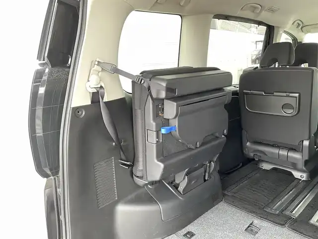 日産 セレナ ハイウェイスター G 滋賀県 2016(平28)年 5.2万km ダイヤモンドブラック 両側パワースライドドア/オートドアメインハンズフリー機能/社外後席フリップダウンモニター/社外ナビ【MDV-M910HDF】/（AM/FM/CD/DVD/HDMI/フルセグTV/Bluetooth)/バックカメラ/アラウンドビューモニター/パーキングアシスト/前後ドライブレコーダー/ビルトインETC/プリクラッシュブレーキアシスト/横滑り防止装置/レーンキープアシスト/コーナーセンサー/標識検知機能/クルーズコントロール/アイドリングストップ/TVキャンセラー/革巻きステアリング/ステアリングスイッチ/電動格納ミラー/オートライト/LEDヘッドライト/フロントフォグ/プッシュスタート/スマートキー/純正フロアマット/純正ドアバイザー/ダブルオートエアコン