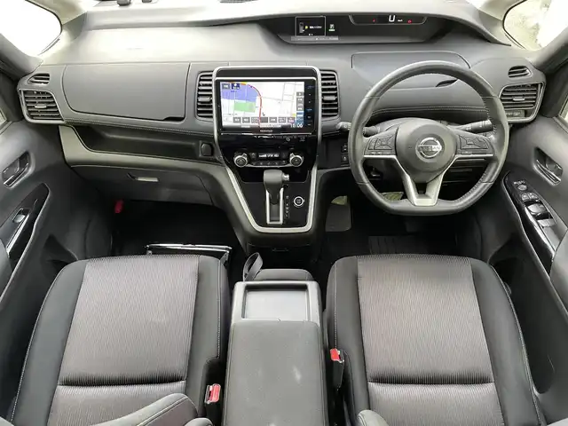 日産 セレナ ハイウェイスター G 滋賀県 2016(平28)年 5.2万km ダイヤモンドブラック 両側パワースライドドア/オートドアメインハンズフリー機能/社外後席フリップダウンモニター/社外ナビ【MDV-M910HDF】/（AM/FM/CD/DVD/HDMI/フルセグTV/Bluetooth)/バックカメラ/アラウンドビューモニター/パーキングアシスト/前後ドライブレコーダー/ビルトインETC/プリクラッシュブレーキアシスト/横滑り防止装置/レーンキープアシスト/コーナーセンサー/標識検知機能/クルーズコントロール/アイドリングストップ/TVキャンセラー/革巻きステアリング/ステアリングスイッチ/電動格納ミラー/オートライト/LEDヘッドライト/フロントフォグ/プッシュスタート/スマートキー/純正フロアマット/純正ドアバイザー/ダブルオートエアコン