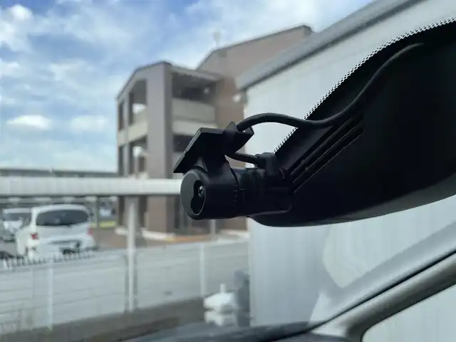 日産 セレナ ハイウェイスター G 滋賀県 2016(平28)年 5.2万km ダイヤモンドブラック 両側パワースライドドア/オートドアメインハンズフリー機能/社外後席フリップダウンモニター/社外ナビ【MDV-M910HDF】/（AM/FM/CD/DVD/HDMI/フルセグTV/Bluetooth)/バックカメラ/アラウンドビューモニター/パーキングアシスト/前後ドライブレコーダー/ビルトインETC/プリクラッシュブレーキアシスト/横滑り防止装置/レーンキープアシスト/コーナーセンサー/標識検知機能/クルーズコントロール/アイドリングストップ/TVキャンセラー/革巻きステアリング/ステアリングスイッチ/電動格納ミラー/オートライト/LEDヘッドライト/フロントフォグ/プッシュスタート/スマートキー/純正フロアマット/純正ドアバイザー/ダブルオートエアコン