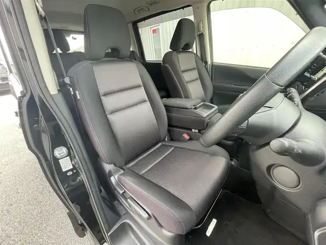 日産 セレナ ハイウェイスター G 滋賀県 2016(平28)年 5.2万km ダイヤモンドブラック 両側パワースライドドア/オートドアメインハンズフリー機能/社外後席フリップダウンモニター/社外ナビ【MDV-M910HDF】/（AM/FM/CD/DVD/HDMI/フルセグTV/Bluetooth)/バックカメラ/アラウンドビューモニター/パーキングアシスト/前後ドライブレコーダー/ビルトインETC/プリクラッシュブレーキアシスト/横滑り防止装置/レーンキープアシスト/コーナーセンサー/標識検知機能/クルーズコントロール/アイドリングストップ/TVキャンセラー/革巻きステアリング/ステアリングスイッチ/電動格納ミラー/オートライト/LEDヘッドライト/フロントフォグ/プッシュスタート/スマートキー/純正フロアマット/純正ドアバイザー/ダブルオートエアコン