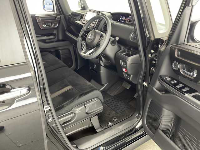 ホンダ Ｎ ＢＯＸ カスタム G L ホンダセンシング 宮崎県 2018(平30)年 3.8万km クリスタルブラックパール 禁煙車/ホンダセンシング/純正ナビTV/（Gathers/VXM-184VFi/CD/DVD/Bluetooth/フルセグTV)/純正バックカメラ/純正ビルトインETC/純正LEDオートライト/純正LEDフォグ/純正14インチアルミ/純正フロアマット/両側電動スライドドア/アダプティブクルーズコントロール/レーンディパーチャーアラート/クリアランスソナー/ウインカードアミラー/オートエアコン/スマートキー/プッシュエンジンスタート/スペアキー