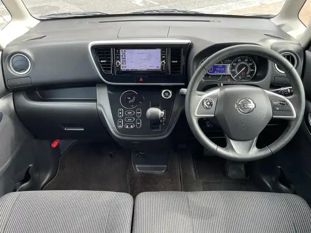 日産 デイズ ルークス ハイウェイスター Gターボ 福岡県 2019(平31)年 8.3万km ブラック (株)IDOMが運営する【じしゃロン八幡西店】の自社ローン専用車両になります。こちらは現金またはオートローンご利用時の価格です。自社ローンご希望の方は別途その旨お申付けください。/純正ナビ(Bluetooth/CD/DVD/フルセグTV)/両側電動スライドドア/アラウンドビューモニター/クルーズコントロール(追従走行なし)/衝突軽減ブレーキ/レーンキープアシスト/ドライブレコーダー/コーナーセンサー/ETC/純正フロアマット/純正15インチアルミホイール/スペアキー有