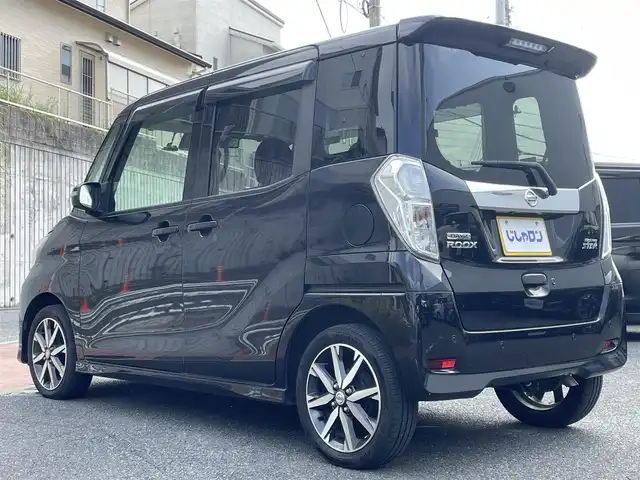 日産 デイズ ルークス ハイウェイスター Gターボ 福岡県 2019(平31)年 8.3万km ブラック (株)IDOMが運営する【じしゃロン八幡西店】の自社ローン専用車両になります。こちらは現金またはオートローンご利用時の価格です。自社ローンご希望の方は別途その旨お申付けください。/純正ナビ(Bluetooth/CD/DVD/フルセグTV)/両側電動スライドドア/アラウンドビューモニター/クルーズコントロール(追従走行なし)/衝突軽減ブレーキ/レーンキープアシスト/ドライブレコーダー/コーナーセンサー/ETC/純正フロアマット/純正15インチアルミホイール/スペアキー有