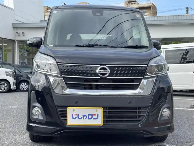 日産 デイズ ルークス ハイウェイスター Gターボ 福岡県 2019(平31)年 8.3万km ブラック (株)IDOMが運営する【じしゃロン八幡西店】の自社ローン専用車両になります。こちらは現金またはオートローンご利用時の価格です。自社ローンご希望の方は別途その旨お申付けください。/純正ナビ(Bluetooth/CD/DVD/フルセグTV)/両側電動スライドドア/アラウンドビューモニター/クルーズコントロール(追従走行なし)/衝突軽減ブレーキ/レーンキープアシスト/ドライブレコーダー/コーナーセンサー/ETC/純正フロアマット/純正15インチアルミホイール/スペアキー有
