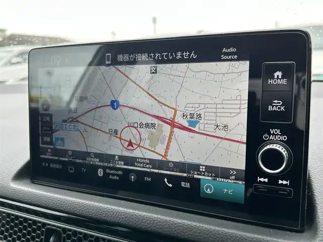 ホンダ シビック LX 静岡県 2022(令4)年 4.3万km プラチナホワイトパール HondaSENSING/Google搭載9インチHonda CONNECTナビ/　AM FM Bluetooth USB AppleCarPlay AndroidAuto/フルセグTV/バックモニター/前後方ドライブレコーダー/LEDオートヘッドライト/レーダークルーズコントロール/ハーフレザーシート/シートヒーター(前席)/純正18インチアルミホイール/スマートキー2本/前後方クリアランスソナー/パドルシフト/ワンオーナー/リアウイング/ビルトインETC2.0