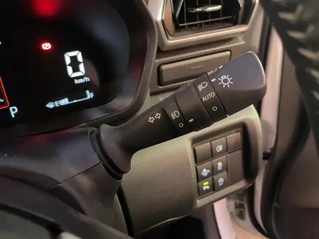 トヨタ ライズ Z 茨城県 2020(令2)年 4.8万km ブラックマイカメタリック/シャイニングホワイトパール ワンオーナー/プリクラッシュセーフティ/レーンキープアシスト/コーナーセンサー/純正SDナビ/　(AM/FM/CD/DVD/TV/SD/Bluetooth)/フルセグTV/バックカメラ/LEDヘッドライト/オートライト/レーダークルーズコントロール/ステアリングスイッチ/革巻きステアリング/シートヒーター/スマートキー/スペアキー/プッシュスタート/前後ドライブレコーダー