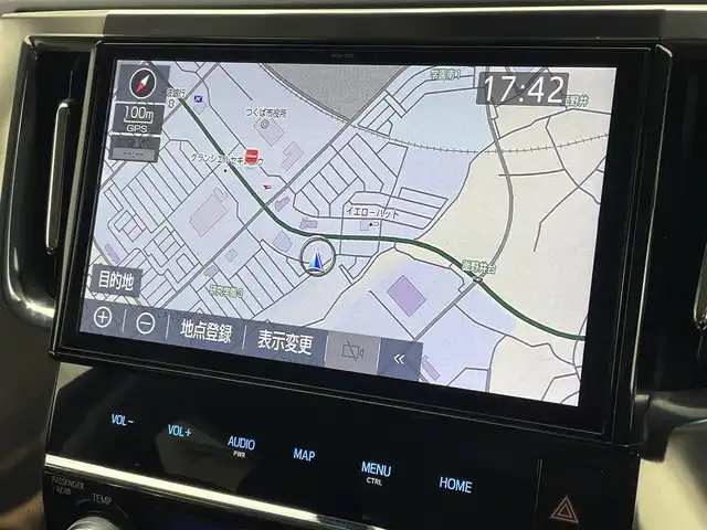 トヨタ ヴェルファイア ハイブリット ZR 茨城県 2019(令1)年 4.6万km ホワイトパールクリスタルシャイン 純正T-connectナビ/・AM/FM/CD/DVD/Bluetooth/・フルセグテレビ/フリップダウンモニター/バックカメラ/ビルトインETC2.0/ドライブレコーダー/クルーズコントロール/衝突軽減ブレーキ/レーンキープアシスト/横滑り防止装置/盗難防止装置/パドルシフト/電動パーキングブレーキ/両側パワースライド/前後コーナーセンサー/メモリシート（D席）/パワーシート（D席+N席）/エアシート（D席+N席）/シートヒーター（D席+N席）/LEDヘッドライト/オートマチックハイビーム/オートライト/ダブルオートエアコン/プッシュスタートボタン/ステアリングリモコン/純正17インチアルミホイール/12V充電器/純正フロアマット/ドアバイザー