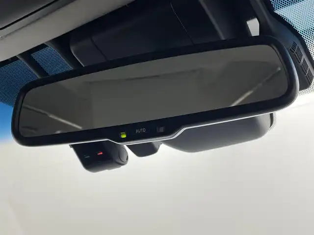 トヨタ ヴェルファイア ハイブリット ZR 茨城県 2019(令1)年 4.6万km ホワイトパールクリスタルシャイン 純正T-connectナビ/・AM/FM/CD/DVD/Bluetooth/・フルセグテレビ/フリップダウンモニター/バックカメラ/ビルトインETC2.0/ドライブレコーダー/クルーズコントロール/衝突軽減ブレーキ/レーンキープアシスト/横滑り防止装置/盗難防止装置/パドルシフト/電動パーキングブレーキ/両側パワースライド/前後コーナーセンサー/メモリシート（D席）/パワーシート（D席+N席）/エアシート（D席+N席）/シートヒーター（D席+N席）/LEDヘッドライト/オートマチックハイビーム/オートライト/ダブルオートエアコン/プッシュスタートボタン/ステアリングリモコン/純正17インチアルミホイール/12V充電器/純正フロアマット/ドアバイザー
