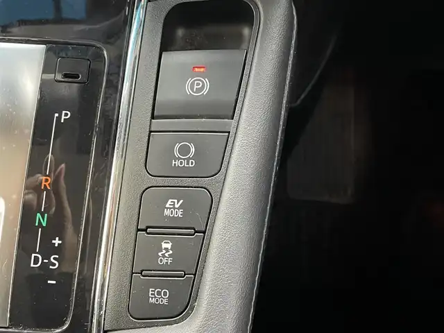 トヨタ ヴェルファイア ハイブリット ZR 茨城県 2019(令1)年 4.6万km ホワイトパールクリスタルシャイン 純正T-connectナビ/・AM/FM/CD/DVD/Bluetooth/・フルセグテレビ/フリップダウンモニター/バックカメラ/ビルトインETC2.0/ドライブレコーダー/クルーズコントロール/衝突軽減ブレーキ/レーンキープアシスト/横滑り防止装置/盗難防止装置/パドルシフト/電動パーキングブレーキ/両側パワースライド/前後コーナーセンサー/メモリシート（D席）/パワーシート（D席+N席）/エアシート（D席+N席）/シートヒーター（D席+N席）/LEDヘッドライト/オートマチックハイビーム/オートライト/ダブルオートエアコン/プッシュスタートボタン/ステアリングリモコン/純正17インチアルミホイール/12V充電器/純正フロアマット/ドアバイザー