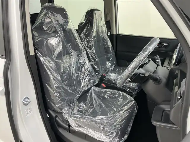 ホンダ ステップワゴン eHEV エアー EX 岡山県 2025(令7)年 0.1千km プラチナホワイトパール 登録済未使用車/純正１１．4型ナビ/　「BT/フルセグ/DVD/Carplay/USB」/　型式：LXM-247VFLi/ブラインドスポットモニター/電動リアゲート　/バックカメラ　/レーダークルーズコントロール/両側パワースライドドア　/オートハイビーム/ＬＥＤヘッドライト/前席シートヒーター　/衝突軽減システム/車線逸脱防止システム/横滑り防止装置/純正16インチアルミ/純正フロアマット/コーナーセンサー（前後）/パドルシフト/オートブレーキホールド/プッシュスタート/スマートキー×2/保証書/取扱説明書