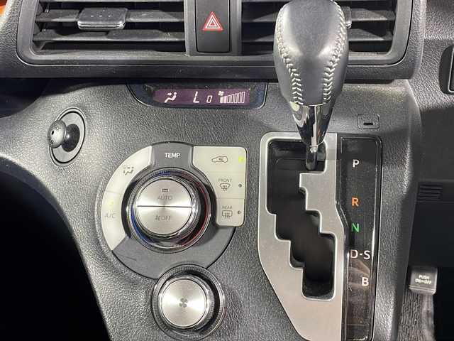 トヨタ シエンタ G クエロ 沖縄県 2020(令2)年 4.4万km アバンギャルドブロンズメタリック 県外仕入れ/禁煙車/純正９インチナビ/　【ＣＤ／ＤＶＤ／フルセグＴＶ／Ｂｌｕｅｔｏｏｔｈ】/両側パワースライド/トヨタセーフティーセンス/・レーンディパチャーアラート/・プリクラクションセーフティー/・クリアランスソナー/・レーンキープアラート/スマートキー/ステアリングスイッチ　/ＥＴＣ/プッシュスタート