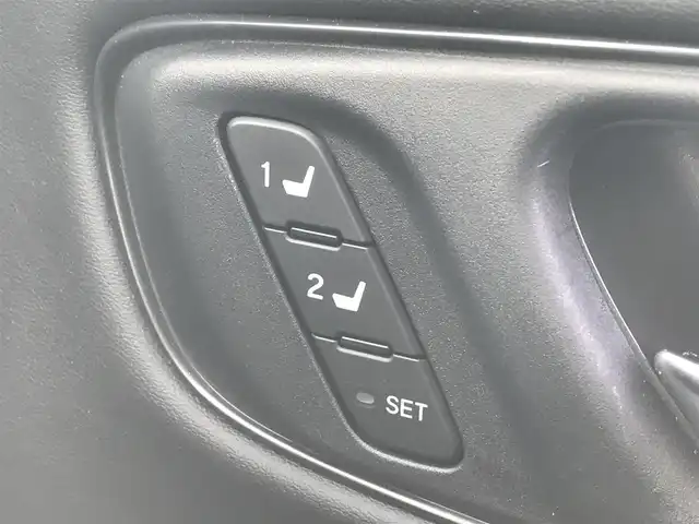 ホンダ ＺＲ－Ｖ ハイブリッド e:HEV Z 富山県 2023(令5)年 2.9万km 赤 BOSEサウンド/純正ナビ/フルセグTV/Bluetooth/全周囲カメラ/衝突被害軽減ブレーキ/コーナーセンサー/レーンキープアシスト/ブラインドスポットモニター/レーダークルーズコントロール/パワーシート/シートヒーター/ハンドルヒーター/電動リアゲート/革巻きステアリング/ETC2.0