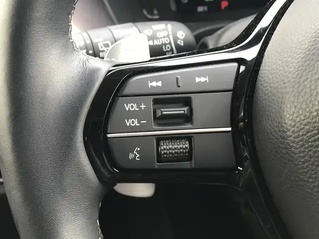 ホンダ ＺＲ－Ｖ ハイブリッド e:HEV Z 富山県 2023(令5)年 2.9万km 赤 BOSEサウンド/純正ナビ/フルセグTV/Bluetooth/全周囲カメラ/衝突被害軽減ブレーキ/コーナーセンサー/レーンキープアシスト/ブラインドスポットモニター/レーダークルーズコントロール/パワーシート/シートヒーター/ハンドルヒーター/電動リアゲート/革巻きステアリング/ETC2.0