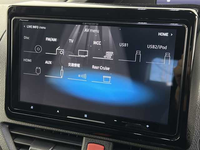 トヨタ ヴォクシー ZS 宮城県 2019(令1)年 6.1万km ホワイトパールクリスタルシャイン 禁煙車/TRDエアロパーツ（F/R）/フリップダウンモニター/トヨタセーフティセンス/・プリクラッシュセーフティ/・レーンディパーチャーアラート/・オートマチックハイビーム/・レーダークルーズコントロール/バックカメラ/両側パワースライドドア/社外9インチナビ/・BT/SD/CD/DVD/AM/FM/フルセグTV/ドライブレコーダー（F/R）/ETC/革巻きステアリング/ステアリングスイッチ/プッシュスタート/スマートキー/LEDヘッドライト/LEDフォグランプ/サンシェード/シートバックテーブル/純正ドアバイザー/純正フロアマット/社外18インチアルミホイール/横滑り防止装置/アイドリングストップ