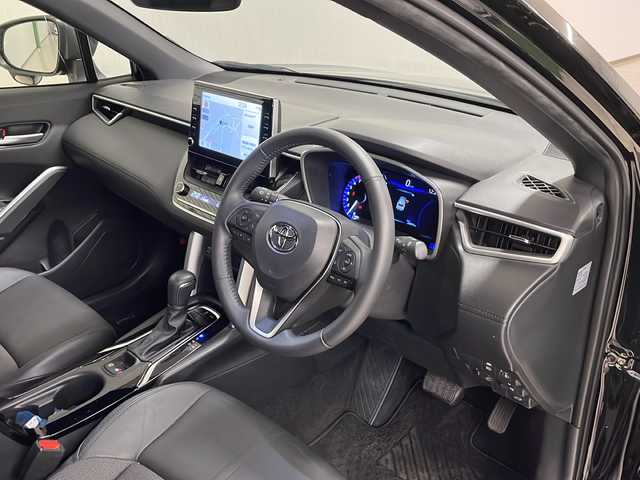 トヨタ カローラ クロス Z 熊本県 2023(令5)年 2.5万km アティチュードブラックマイカ 純正9インチディスプレイオーディオ テレビなし/(Bluetooth/ラジオ/Miracast)/バックカメラ/トヨタセーフティセンス/コーナーセンサー/ETC/ドラレコ前後/クルーズコントロール/電動リアゲート/ハーフレザー/前席シートヒーター/パワーシート/ルーフレール/LEDライト/純正フロアマット/純正18インチAW/スペアキー