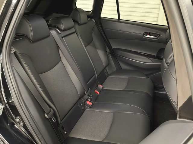 トヨタ カローラ クロス Z 熊本県 2023(令5)年 2.5万km アティチュードブラックマイカ 純正9インチディスプレイオーディオ テレビなし/(Bluetooth/ラジオ/Miracast)/バックカメラ/トヨタセーフティセンス/コーナーセンサー/ETC/ドラレコ前後/クルーズコントロール/電動リアゲート/ハーフレザー/前席シートヒーター/パワーシート/ルーフレール/LEDライト/純正フロアマット/純正18インチAW/スペアキー