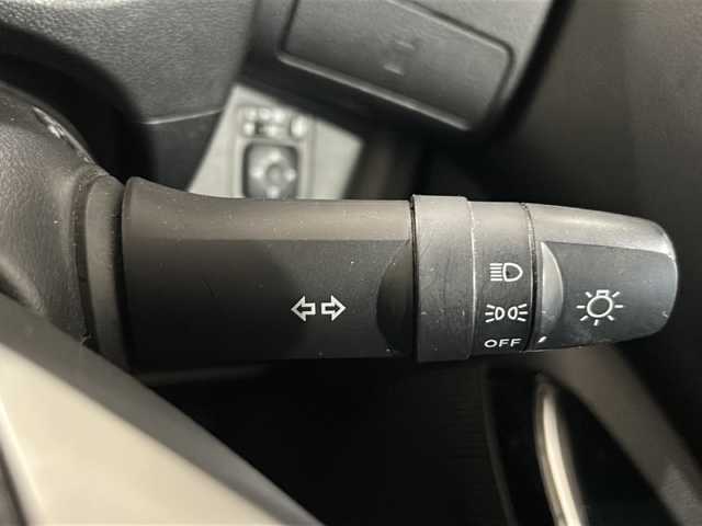 日産 デイズ ルークス X Vセレクション 茨城県 2019(平31)年 4.4万km ピンクゴールドM 純正ナビ（MJ118D-W）/【フルセグTV/CD/DVD/Bluetooth】/バックカメラ/アラウンドビューモニター/両側パワースライドドア/エマージェンシーブレーキ/クリアランスソナー/横滑り防止装置/アイドリングストップ/ベンチシート/純正14インチAW/革巻きステアリング/ステアリングスイッチ/純正フロアマット/純正ドアバイザー/プッシュスタート/スマートキー