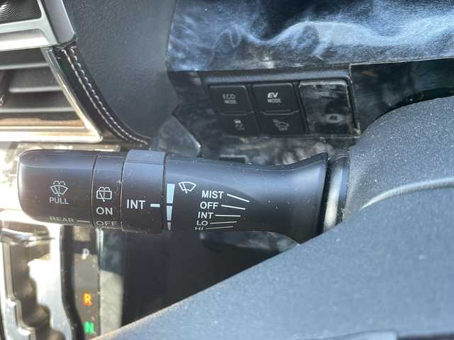 トヨタ シエンタ ハイブリッド G 山口県 2017(平29)年 11.1万km ブラックマイカ ワンオーナー/社外11インチフローティングナビ/DVD/CD/SD/BT/フルセグTV/バックカメラ/両側パワースライドドア/純正LEDヘッドライト/純正フォグランプ/オートライト/オートハイビーム/社外15インチアルミホイール/革巻きステアリング/衝突被害軽減ブレーキ/LKA/スマートキー×２/純正フロアマット/純正ドアバイザー/ETC/電動格納ウインカードアミラー(オート機能付き)