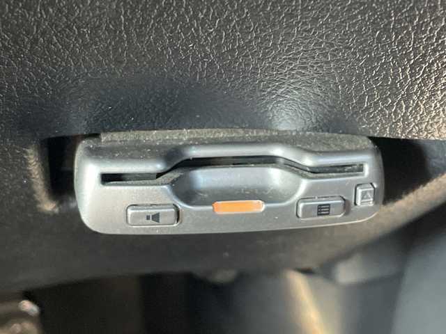 トヨタ シエンタ ハイブリッド G 山口県 2017(平29)年 11.1万km ブラックマイカ ワンオーナー/社外11インチフローティングナビ/DVD/CD/SD/BT/フルセグTV/バックカメラ/両側パワースライドドア/純正LEDヘッドライト/純正フォグランプ/オートライト/オートハイビーム/社外15インチアルミホイール/革巻きステアリング/衝突被害軽減ブレーキ/LKA/スマートキー×２/純正フロアマット/純正ドアバイザー/ETC/電動格納ウインカードアミラー(オート機能付き)