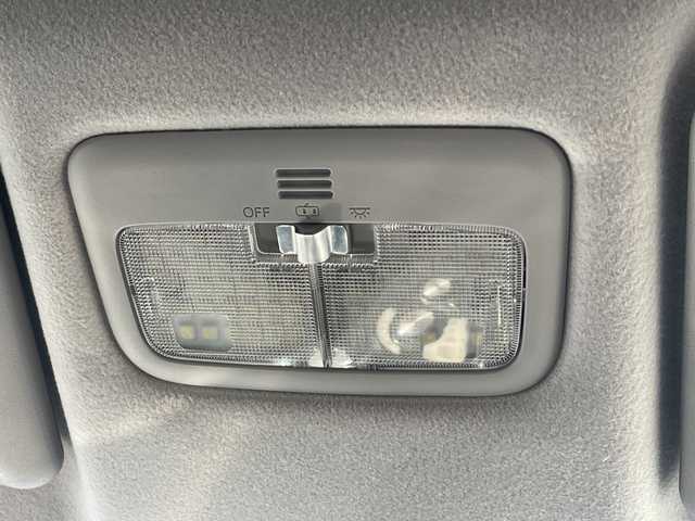 トヨタ シエンタ ハイブリッド G 山口県 2017(平29)年 11.1万km ブラックマイカ ワンオーナー/社外11インチフローティングナビ/DVD/CD/SD/BT/フルセグTV/バックカメラ/両側パワースライドドア/純正LEDヘッドライト/純正フォグランプ/オートライト/オートハイビーム/社外15インチアルミホイール/革巻きステアリング/衝突被害軽減ブレーキ/LKA/スマートキー×２/純正フロアマット/純正ドアバイザー/ETC/電動格納ウインカードアミラー(オート機能付き)