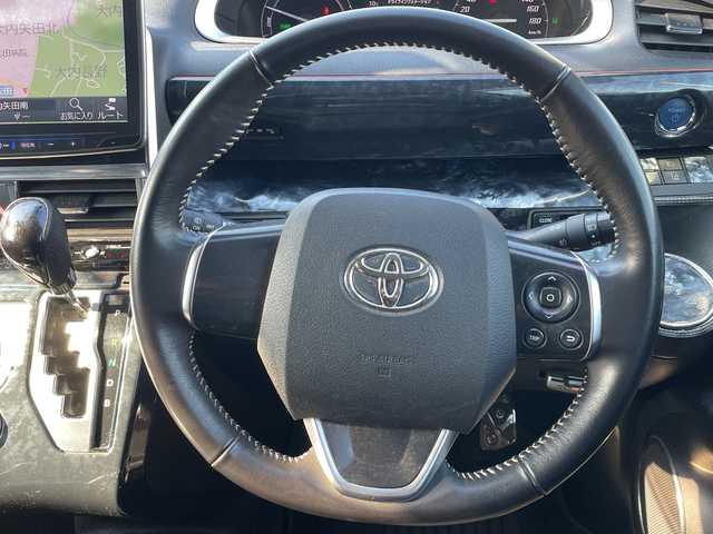 トヨタ シエンタ ハイブリッド G 山口県 2017(平29)年 11.1万km ブラックマイカ ワンオーナー/社外11インチフローティングナビ/DVD/CD/SD/BT/フルセグTV/バックカメラ/両側パワースライドドア/純正LEDヘッドライト/純正フォグランプ/オートライト/オートハイビーム/社外15インチアルミホイール/革巻きステアリング/衝突被害軽減ブレーキ/LKA/スマートキー×２/純正フロアマット/純正ドアバイザー/ETC/電動格納ウインカードアミラー(オート機能付き)