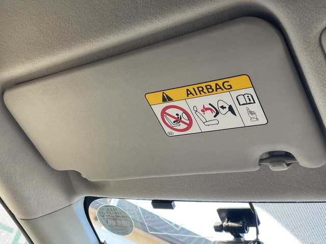 トヨタ シエンタ ハイブリッド G 山口県 2017(平29)年 11.1万km ブラックマイカ ワンオーナー/社外11インチフローティングナビ/DVD/CD/SD/BT/フルセグTV/バックカメラ/両側パワースライドドア/純正LEDヘッドライト/純正フォグランプ/オートライト/オートハイビーム/社外15インチアルミホイール/革巻きステアリング/衝突被害軽減ブレーキ/LKA/スマートキー×２/純正フロアマット/純正ドアバイザー/ETC/電動格納ウインカードアミラー(オート機能付き)