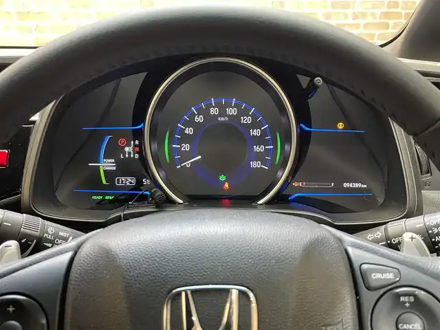 ホンダ フィット ハイブリット Sパッケージ 岩手県 2015(平27)年 9.5万km ホワイトオーキッドパール 純正ナビ/フルセグTV/バックカメラ/ドライブレコーダー/ETC/安心パッケージ/シティブレーキアクティブシステム/クルーズコントロール/パドルシフト/横滑り防止装置/大型テールゲートスポイラー/ステンレス製スポーツペダル/本革巻きステアリング/チップアップリアシート/スペアキー/オートライト/LEDヘッドライト/純正16インチアルミホイール/純正フロアマット