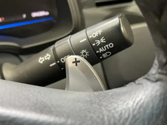 ホンダ フィット ハイブリット Sパッケージ 岩手県 2015(平27)年 9.5万km ホワイトオーキッドパール 純正ナビ/フルセグTV/バックカメラ/ドライブレコーダー/ETC/安心パッケージ/シティブレーキアクティブシステム/クルーズコントロール/パドルシフト/横滑り防止装置/大型テールゲートスポイラー/ステンレス製スポーツペダル/本革巻きステアリング/チップアップリアシート/スペアキー/オートライト/LEDヘッドライト/純正16インチアルミホイール/純正フロアマット