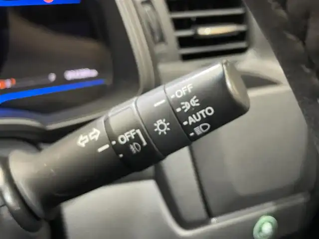 ホンダ フィット ハイブリット Sパッケージ 岩手県 2015(平27)年 9.5万km ホワイトオーキッドパール 純正ナビ/フルセグTV/バックカメラ/ドライブレコーダー/ETC/安心パッケージ/シティブレーキアクティブシステム/クルーズコントロール/パドルシフト/横滑り防止装置/大型テールゲートスポイラー/ステンレス製スポーツペダル/本革巻きステアリング/チップアップリアシート/スペアキー/オートライト/LEDヘッドライト/純正16インチアルミホイール/純正フロアマット