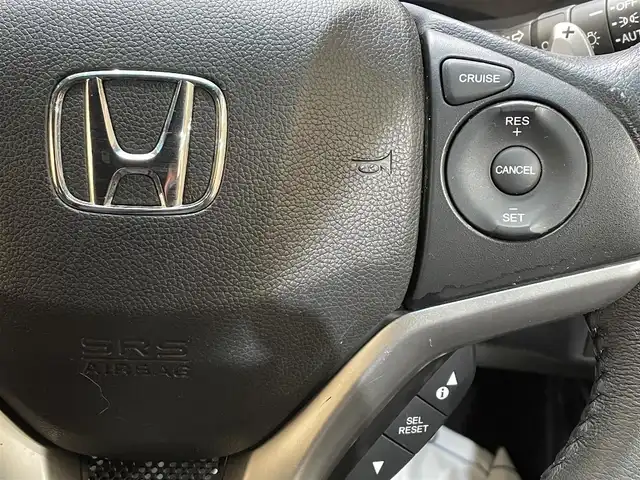 ホンダ フィット ハイブリット Sパッケージ 岩手県 2015(平27)年 9.5万km ホワイトオーキッドパール 純正ナビ/フルセグTV/バックカメラ/ドライブレコーダー/ETC/安心パッケージ/シティブレーキアクティブシステム/クルーズコントロール/パドルシフト/横滑り防止装置/大型テールゲートスポイラー/ステンレス製スポーツペダル/本革巻きステアリング/チップアップリアシート/スペアキー/オートライト/LEDヘッドライト/純正16インチアルミホイール/純正フロアマット