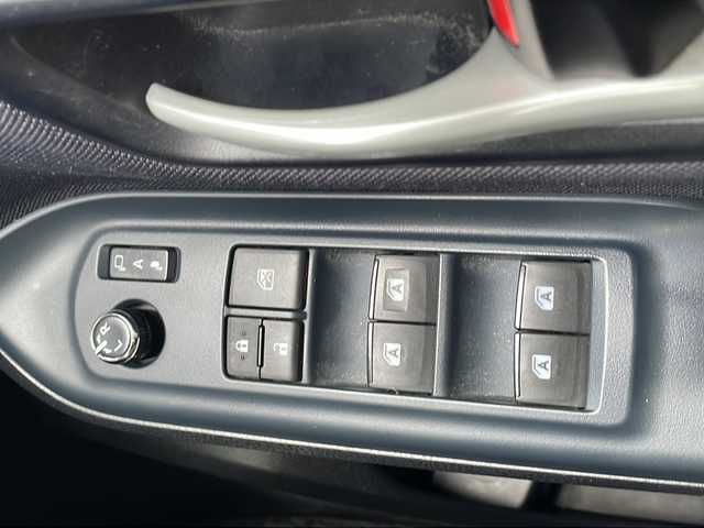 トヨタ ヴォクシー ZS 茨城県 2014(平26)年 9.9万km ブラック ワンオーナー/純正SDナビ/　　BT/CD/DVD/フルセグ/バックカメラ/フリップダウンモニター/両側パワースライドドア/LEDオートライト/純正16インチアルミホイール/コーナーセンサー/アイドリングストップ/スマートキー/ETC