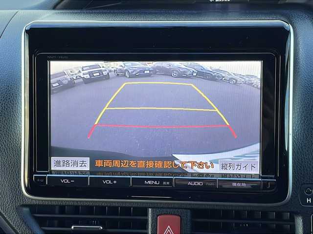 トヨタ ヴォクシー ZS 茨城県 2014(平26)年 9.9万km ブラック ワンオーナー/純正SDナビ/　　BT/CD/DVD/フルセグ/バックカメラ/フリップダウンモニター/両側パワースライドドア/LEDオートライト/純正16インチアルミホイール/コーナーセンサー/アイドリングストップ/スマートキー/ETC