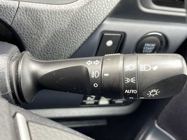 トヨタ ヴォクシー ZS 茨城県 2014(平26)年 9.9万km ブラック ワンオーナー/純正SDナビ/　　BT/CD/DVD/フルセグ/バックカメラ/フリップダウンモニター/両側パワースライドドア/LEDオートライト/純正16インチアルミホイール/コーナーセンサー/アイドリングストップ/スマートキー/ETC