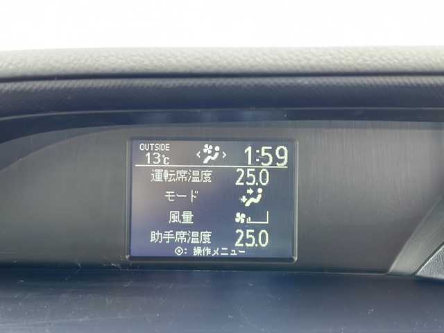 トヨタ ヴォクシー ZS 茨城県 2014(平26)年 9.9万km ブラック ワンオーナー/純正SDナビ/　　BT/CD/DVD/フルセグ/バックカメラ/フリップダウンモニター/両側パワースライドドア/LEDオートライト/純正16インチアルミホイール/コーナーセンサー/アイドリングストップ/スマートキー/ETC