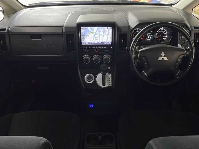 三菱 デリカＤ：５ D－Power package 広島県 2018(平30)年 5.5万km ウォームホワイトパール ＡＬＰＩＮＥ９型ナビ/バック／サイドカメラ/シートヒーター/１００Ｖ電源/パドルシフトシフト/両側パワースライドドア/クルーズコントロール/フルセグ/オートライト/前後ドラレコ/ＥＴＣ/ステアリングスイッチ/純正18インチアルミホイール(225/55/R18)/エアバッグ(運転席/助手席)