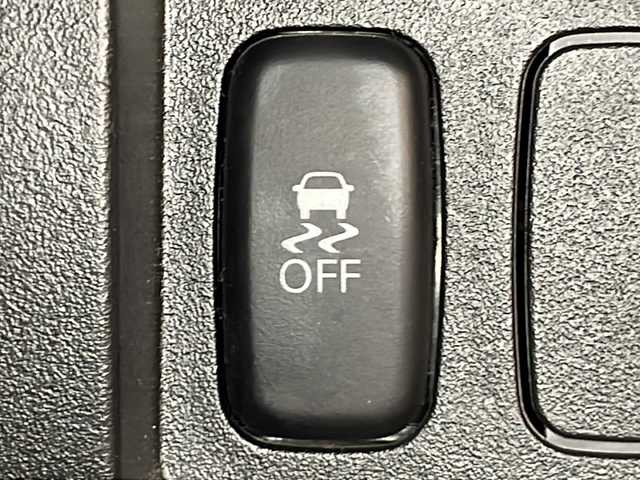 三菱 デリカＤ：５ D－Power package 広島県 2018(平30)年 5.5万km ウォームホワイトパール ＡＬＰＩＮＥ９型ナビ/バック／サイドカメラ/シートヒーター/１００Ｖ電源/パドルシフトシフト/両側パワースライドドア/クルーズコントロール/フルセグ/オートライト/前後ドラレコ/ＥＴＣ/ステアリングスイッチ/純正18インチアルミホイール(225/55/R18)/エアバッグ(運転席/助手席)