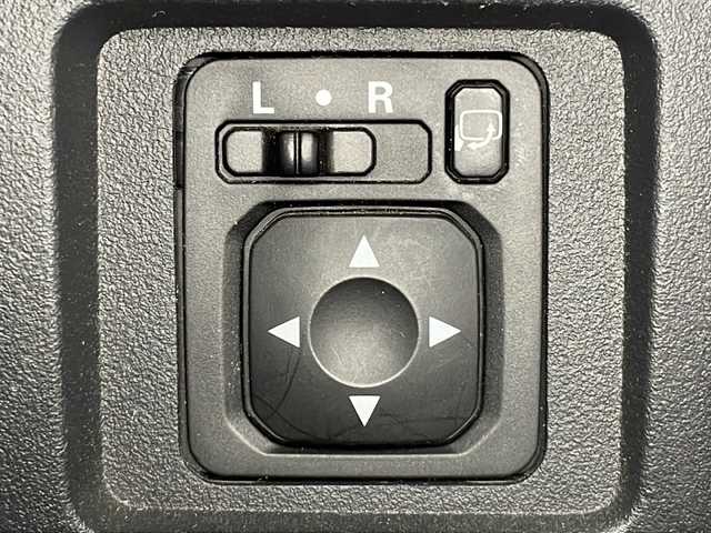 三菱 デリカＤ：５ D－Power package 広島県 2018(平30)年 5.5万km ウォームホワイトパール ＡＬＰＩＮＥ９型ナビ/バック／サイドカメラ/シートヒーター/１００Ｖ電源/パドルシフトシフト/両側パワースライドドア/クルーズコントロール/フルセグ/オートライト/前後ドラレコ/ＥＴＣ/ステアリングスイッチ/純正18インチアルミホイール(225/55/R18)/エアバッグ(運転席/助手席)