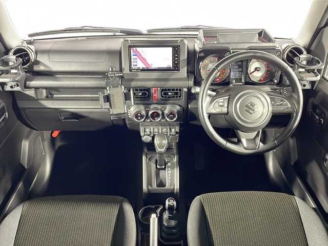 スズキ ジムニー XC 沖縄県 2020(令2)年 4.6万km ジャングルグリーン 県外仕入れ/禁煙車/デュアルセンサーブレーキサポート/純正ナビ/・ＣＤ／ＤＶＤ/・Ｂｌｕｅｔｏｏｔｈ　/・フルセグＴＶ/ステアリングリモコン/ドライブレコーダー前後/バックカメラ/スペアキー/背面タイヤ/シートヒーター/クルーズコントロール/ヘッドライトウォッシャー/４WD/ターボ