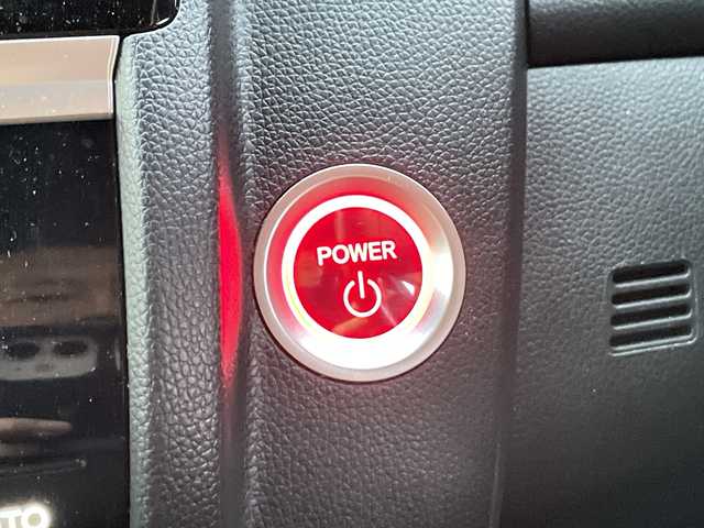 ホンダ フィット ハイブリット Fコンフォートエディション 神奈川県 2019(平31)年 3.1万km プラチナホワイトパール 純正ナビ(DVD/CD/AM/FM/BT/USB/SD)/フルセグTV/バックカメラ/ホンダセンシング/レーンキープアシスト/レーダークルーズコントロール/横滑り防止装置/前席シートヒーター/革巻きステアリング/寒冷地仕様/LEDヘッドライト/フォグランプ/ビルトインETC/保証書/取扱説明書