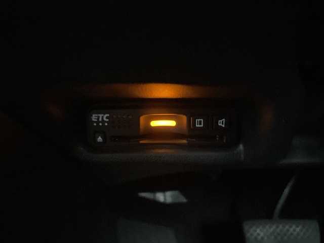 ホンダ フィット ハイブリット Fコンフォートエディション 神奈川県 2019(平31)年 3.1万km プラチナホワイトパール 純正ナビ(DVD/CD/AM/FM/BT/USB/SD)/フルセグTV/バックカメラ/ホンダセンシング/レーンキープアシスト/レーダークルーズコントロール/横滑り防止装置/前席シートヒーター/革巻きステアリング/寒冷地仕様/LEDヘッドライト/フォグランプ/ビルトインETC/保証書/取扱説明書