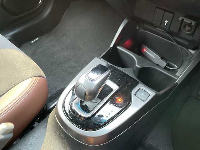 ホンダ フィット ハイブリット Fコンフォートエディション 神奈川県 2019(平31)年 3.1万km プラチナホワイトパール 純正ナビ(DVD/CD/AM/FM/BT/USB/SD)/フルセグTV/バックカメラ/ホンダセンシング/レーンキープアシスト/レーダークルーズコントロール/横滑り防止装置/前席シートヒーター/革巻きステアリング/寒冷地仕様/LEDヘッドライト/フォグランプ/ビルトインETC/保証書/取扱説明書