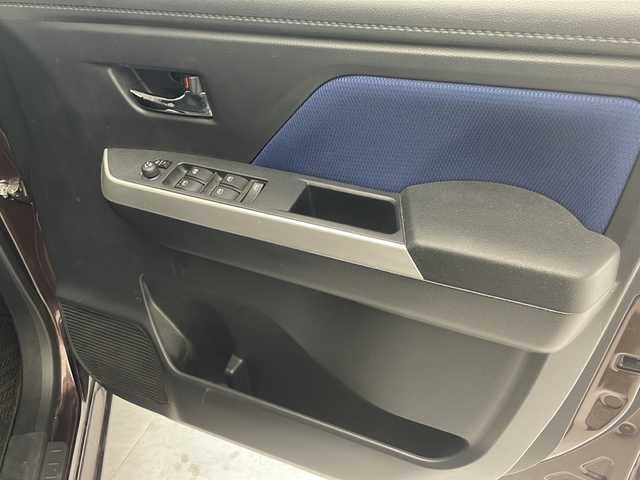 トヨタ ルーミー カスタムG S 沖縄県 2018(平30)年 5.8万km プラムブラウンパールクリスタルシャイン 純正ナビ（NSZT-W66T)　/　（ＡＭ／ＦＭ／ＣＤ／ＤＶＤ／ＢＴ）　/フルセグＴＶ　/バックモニター　/両側パワースライドドア　/クルーズコントロール　/スマートアシスト　/ＬＥＤヘッドライト　/オートライト　/純正フロアマット　/純正１４アルミホイール/純正ドライブレコーダー/スマートキー2本