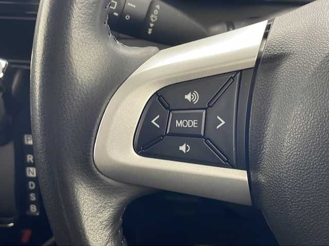 トヨタ ルーミー カスタムG S 沖縄県 2018(平30)年 5.8万km プラムブラウンパールクリスタルシャイン 純正ナビ（NSZT-W66T)　/　（ＡＭ／ＦＭ／ＣＤ／ＤＶＤ／ＢＴ）　/フルセグＴＶ　/バックモニター　/両側パワースライドドア　/クルーズコントロール　/スマートアシスト　/ＬＥＤヘッドライト　/オートライト　/純正フロアマット　/純正１４アルミホイール/純正ドライブレコーダー/スマートキー2本