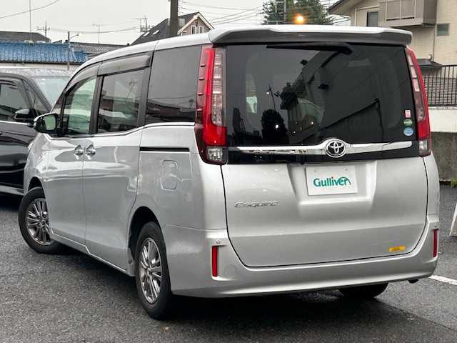 トヨタ エスクァイア Gi 長崎県 2014(平26)年 8.5万km シルバーM 純正ナビ/AM/FM/フルセグ/BT/バックカメラ/両側パワースライドドア/フリップダウンモニター/ハーフレザーシート/パーキングアシスト/LEDヘッドライト/コーナーセンサー/ドライブレコーダー/オートマチックハイビーム/ETC/純正フロアマット/スペアキー有り（1本）/保証書/取扱説明書