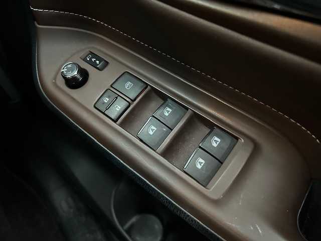 トヨタ エスクァイア Gi 長崎県 2014(平26)年 8.5万km シルバーM 純正ナビ/AM/FM/フルセグ/BT/バックカメラ/両側パワースライドドア/フリップダウンモニター/ハーフレザーシート/パーキングアシスト/LEDヘッドライト/コーナーセンサー/ドライブレコーダー/オートマチックハイビーム/ETC/純正フロアマット/スペアキー有り（1本）/保証書/取扱説明書