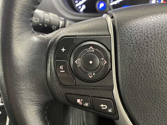 トヨタ エスクァイア Gi 長崎県 2014(平26)年 8.5万km シルバーM 純正ナビ/AM/FM/フルセグ/BT/バックカメラ/両側パワースライドドア/フリップダウンモニター/ハーフレザーシート/パーキングアシスト/LEDヘッドライト/コーナーセンサー/ドライブレコーダー/オートマチックハイビーム/ETC/純正フロアマット/スペアキー有り（1本）/保証書/取扱説明書