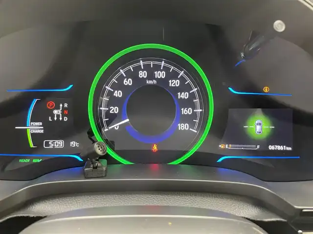 ホンダ シャトル ハイブリッド X 滋賀県 2015(平27)年 6.8万km ミッドナイトブルービームM 禁煙車/純正ナビ/(CD/DVD/SD/Bluetooth/フルセグTV)/バックカメラ/ビルトインETC/シティーブレーキアクティブシステム/革巻きステアリング/クルーズコントロール/ステアリングリモコン/パドルシフト/ハーフレザーシート/LEDヘッドライト/オートヘッドライト/純正フロアマット/スペアキー